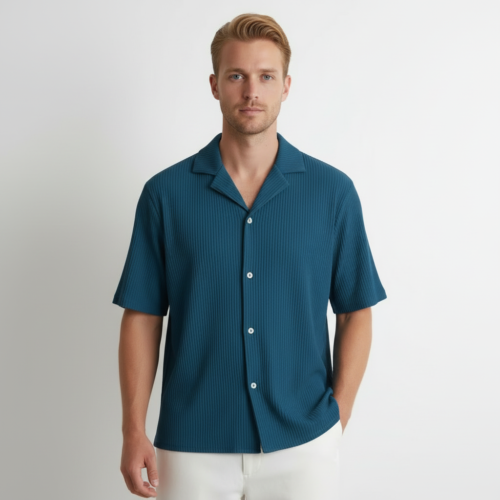 Mesmo modelo com camisa azul #2b6c90